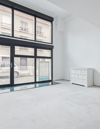 Local commercial – 93m² – Vitrine